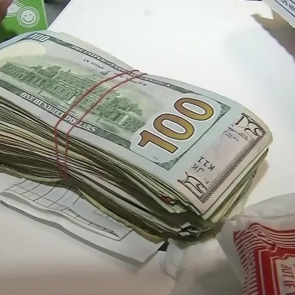 Dinero Habla